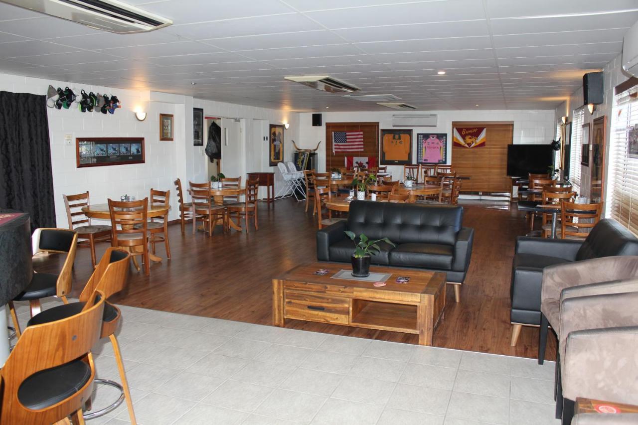 Colonial Rose Motel Townsville Bagian luar foto