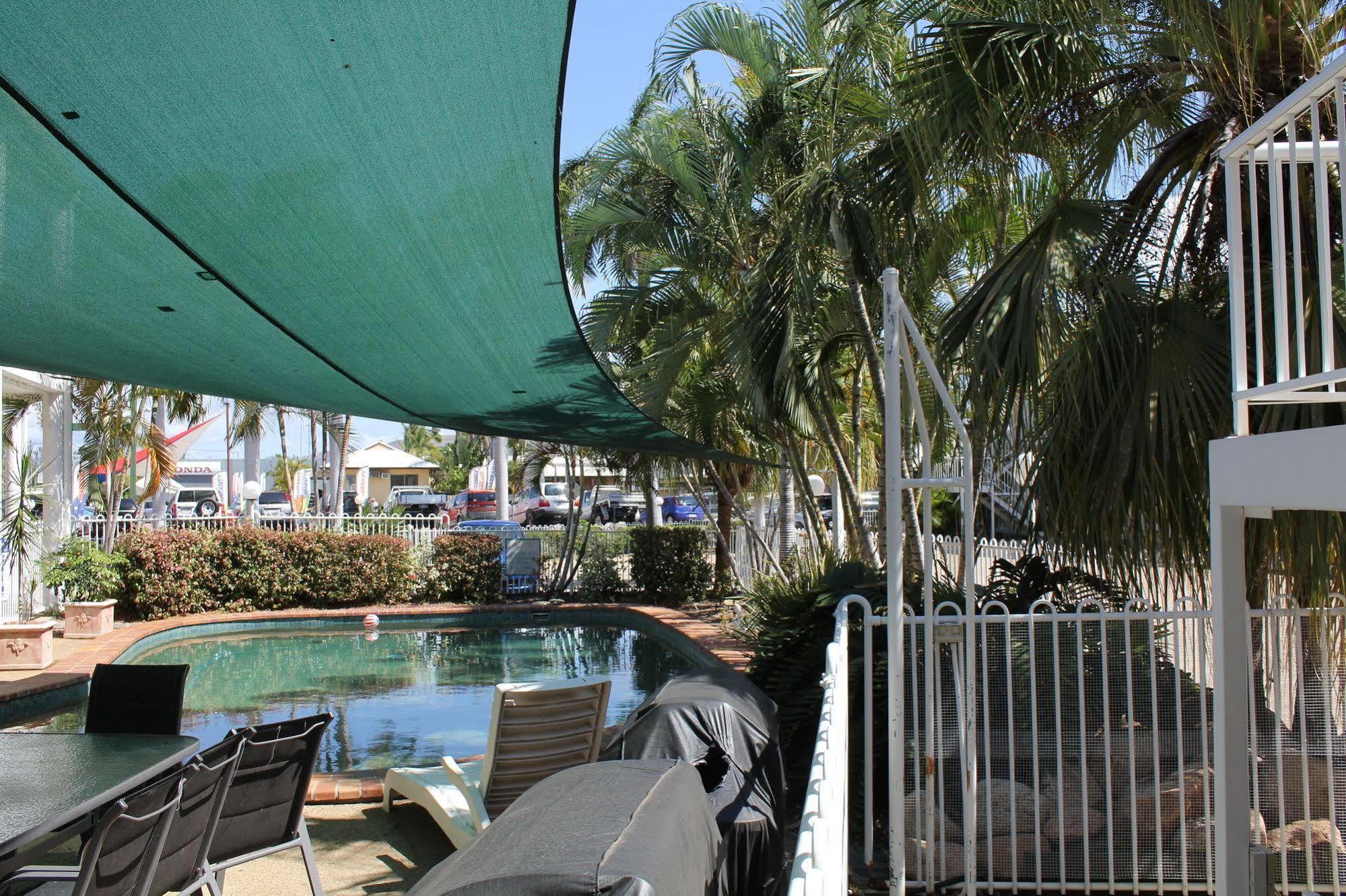 Colonial Rose Motel Townsville Bagian luar foto